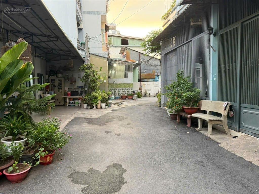 Bán lô đất 280m2 (sổ cn 253m2 giá chỉ 12tỷ) ngay đường phan huy ích p12 gò vấp gần siêu thị emart