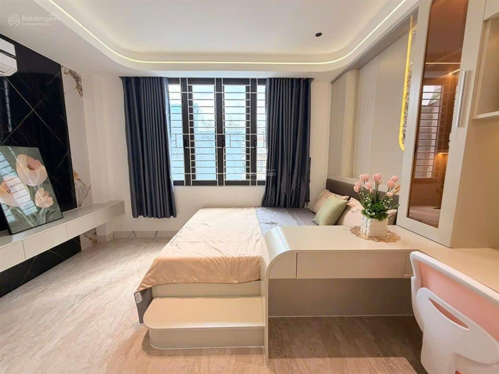 Giảm mạnh hơn 1tỷ chỉ còn hơn 8tỷ x...nhà xây mới 4x17 có thang máy đường quang trung,p8 gò vấp