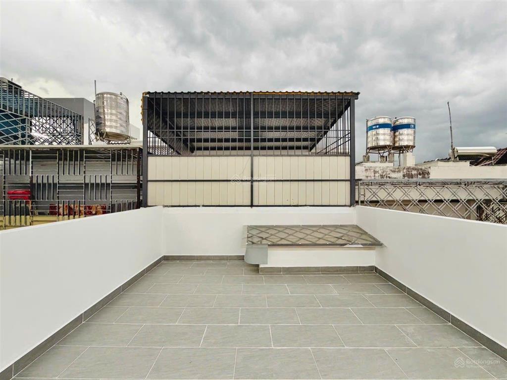 Nhà phố xây mới 100% trệt lửng 3 lầu nằm trong khu phân lô đồng bộ cao cấp