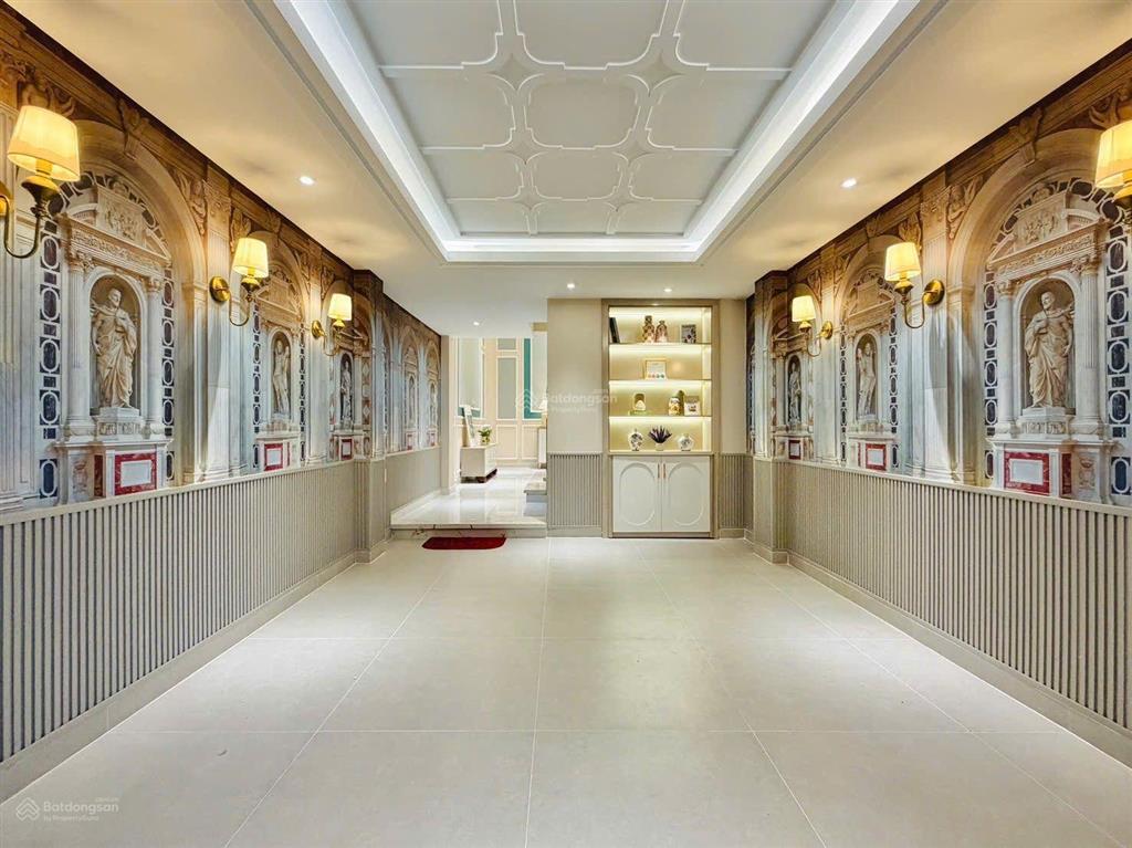 Nhà phố xây mới 100% trệt lửng 3 lầu nằm trong khu phân lô đồng bộ cao cấp