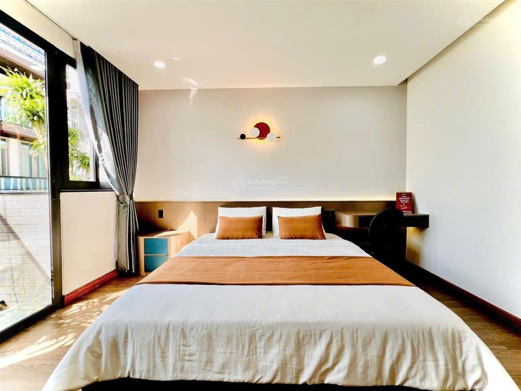 Nhà phố quận gò vấp sát tân bình và gần nhà ga t3. liền kề chợ phạm văn bạch cổng sân golf hẻm 6m
