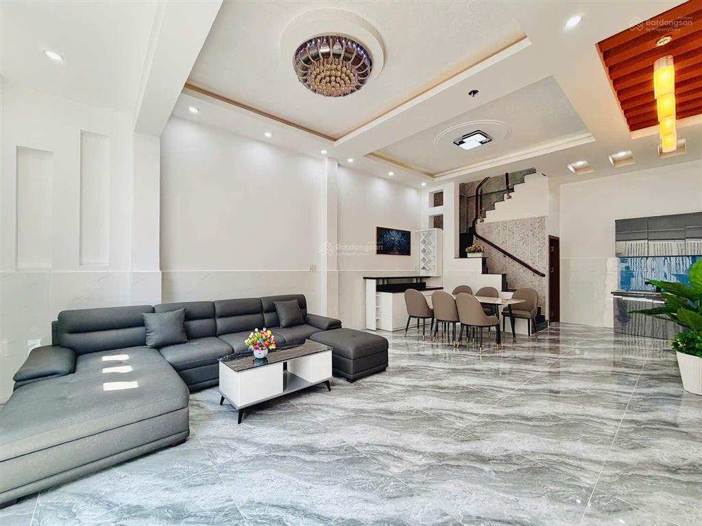 Lên sóng nhà đẹp ngang 5.3m có 4 pn gần cv làng hoa đường số 4 phạm văn chiêu p. 16 gò vấp