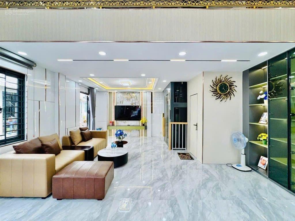 Cần bán gấp còn 1 căn hiếm có giảm mạnh hơn 1 tỷ căn góc 2 mặt tiền nhà xây mới có thang máy