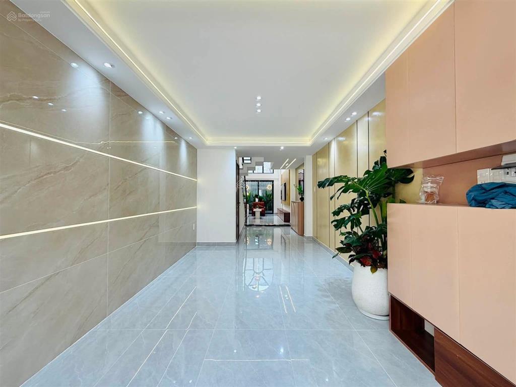 Lên sóng căn phố đẹp long lanh phân khúc giá 6,x tỉ tl vị trí phạm văn chiêu  p14 gò vấp