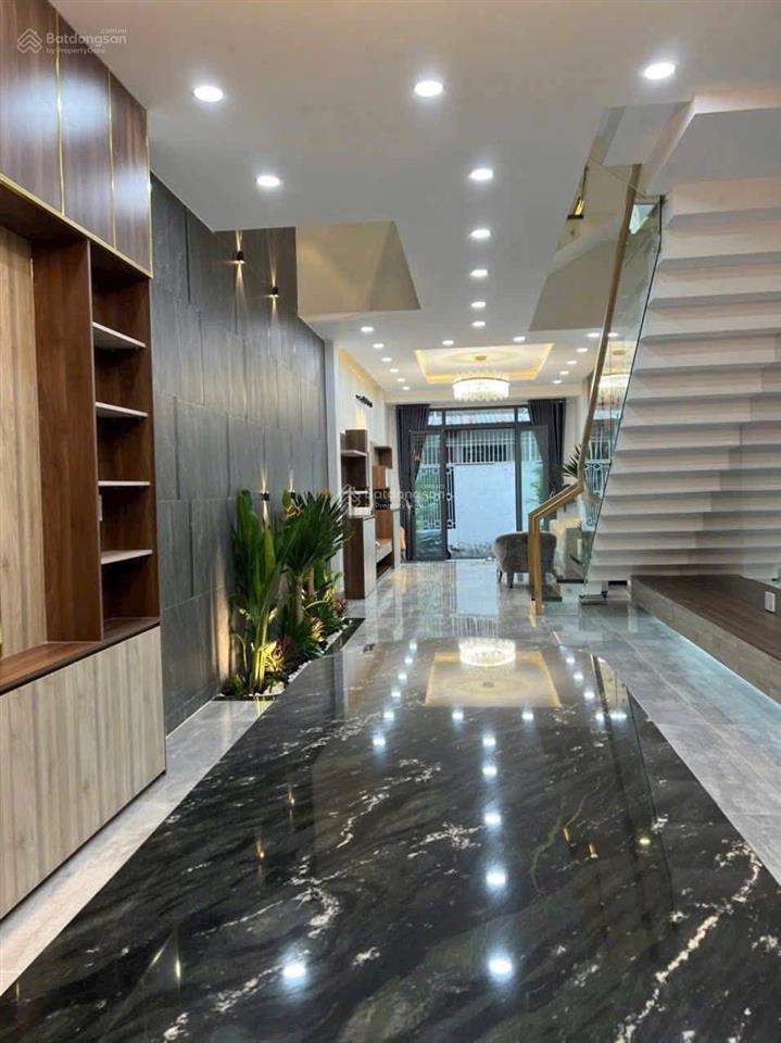 Vị trí cực đẹp sau mặt tiền quang trung nhà đường quang trung, p8 gò vấp diện tích 4x20 xây dựng