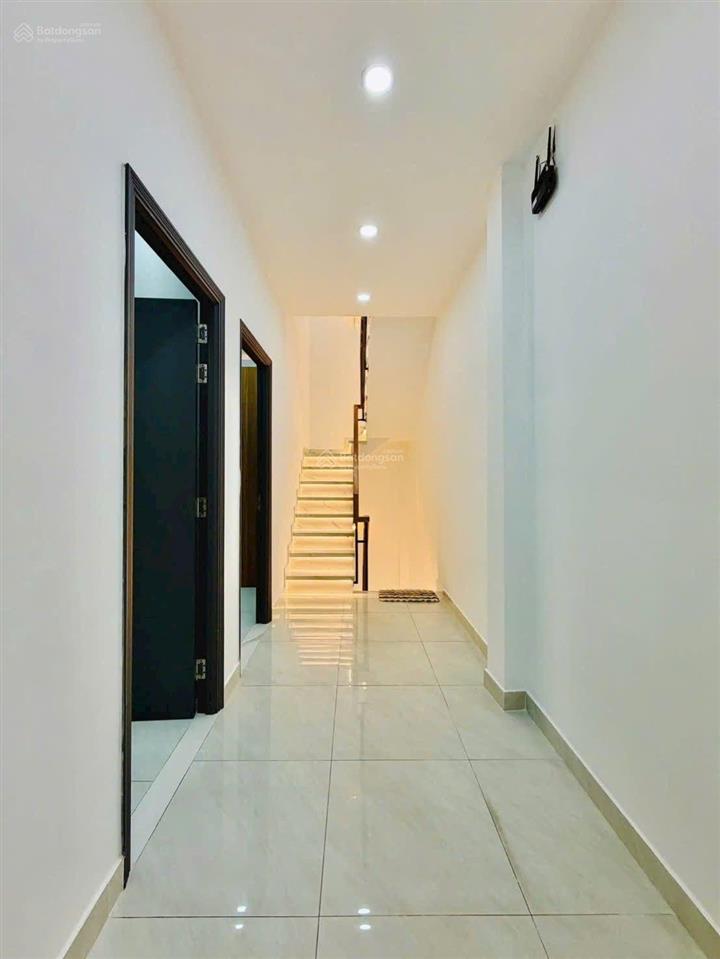 Đường bùi quang là, p. an hội tây, tp.hcm
trệt 2 lầu sân thượng có 3pn giá chỉ 5 tỷ 880