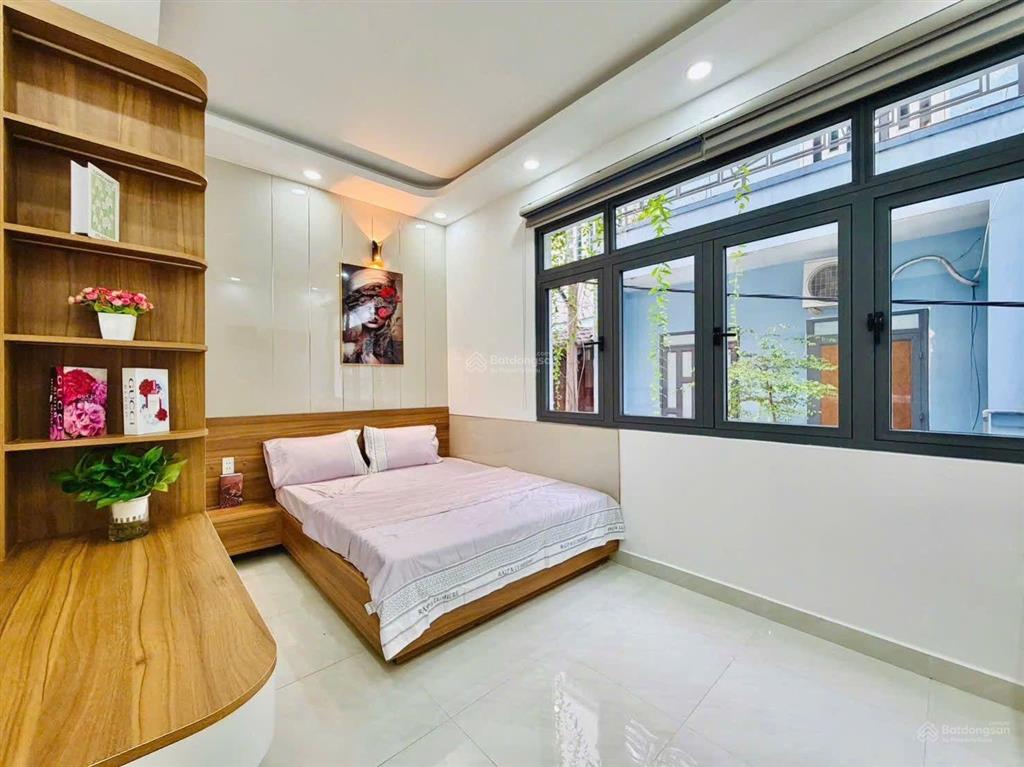 Đường bùi quang là, p. an hội tây, tp.hcm
trệt 2 lầu sân thượng có 3pn giá chỉ 5 tỷ 880