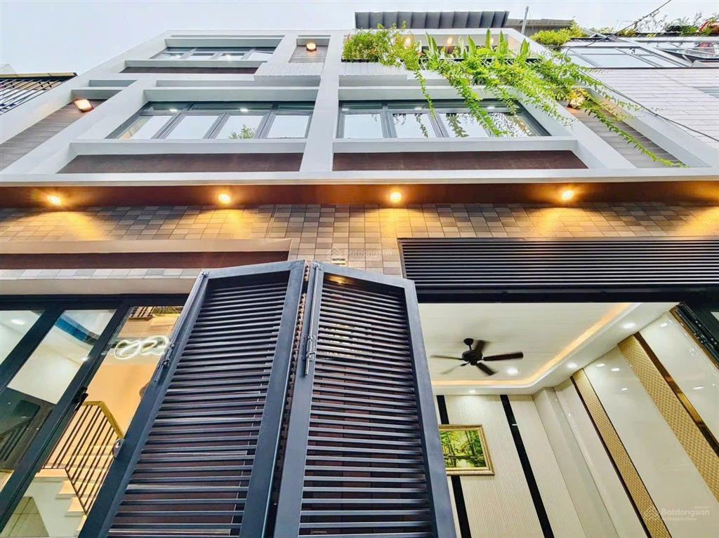 Đường bùi quang là, p. an hội tây, tp.hcm
trệt 2 lầu sân thượng có 3pn giá chỉ 5 tỷ 880