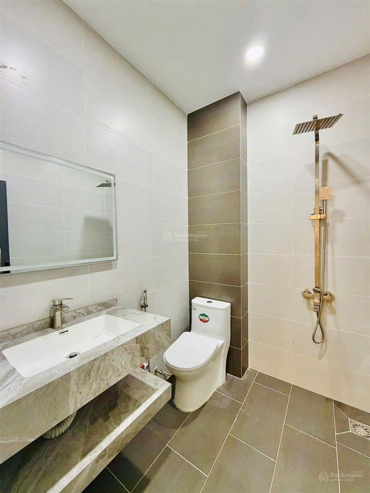 Đường bùi quang là, p. an hội tây, tp.hcm
trệt 2 lầu sân thượng có 3pn giá chỉ 5 tỷ 880