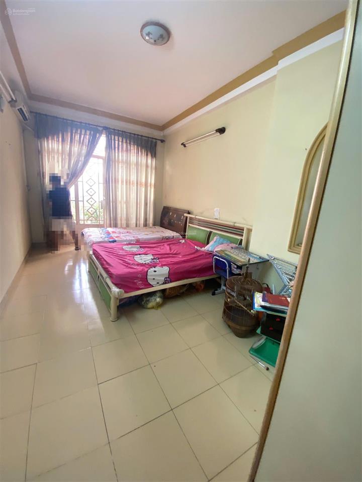 Nhà chính chủ bán gấp  đường nguyễn văn quá phường đht q12
 dt 3,7 x 20,5m đúc 3,5 tấm hẻm 8m