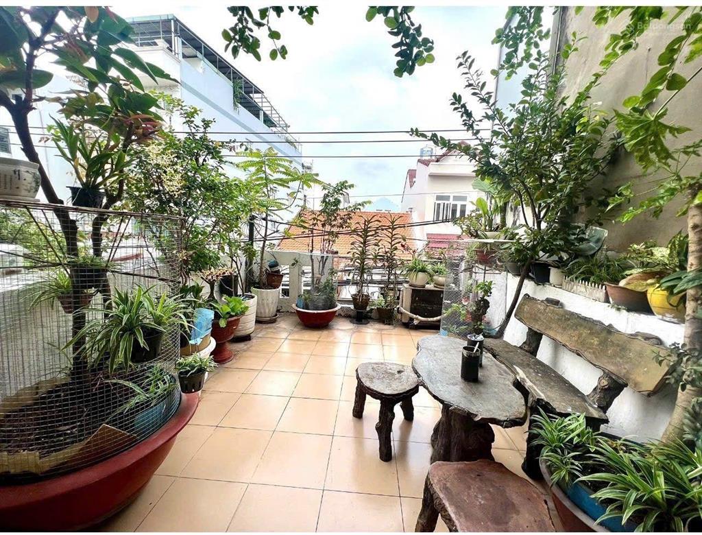 Nhà chính chủ bán gấp  đường nguyễn văn quá phường đht q12
 dt 3,7 x 20,5m đúc 3,5 tấm hẻm 8m