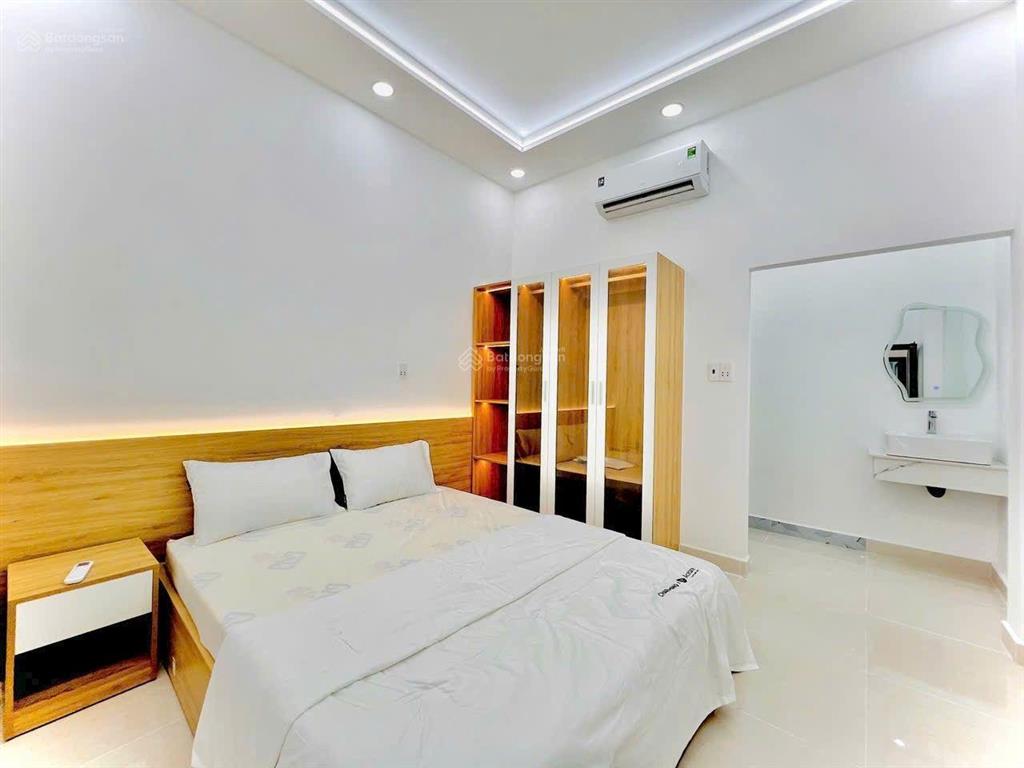 Giảm sốc xả lỗ chỉ còn 4 tỷ 99. nhà tân bình hẻm xe hơi có 3 pn nội thất đầy đủ ngay chợ tân trụ