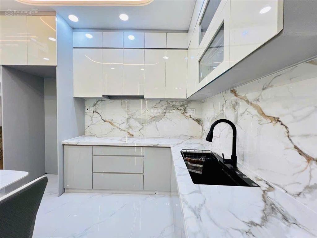 Đường bùi quang là p12 gò vấp cũ. hẻm 3m. gần chợ phạm văn bạch, trường học, trường chinh