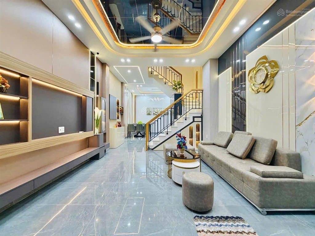 Siêu phẩm gần trường chinh cộng hòa nhà ga t3 trệt 3 lầu 4pn và 2 st huỳnh văn nghệ  p15 tân bình