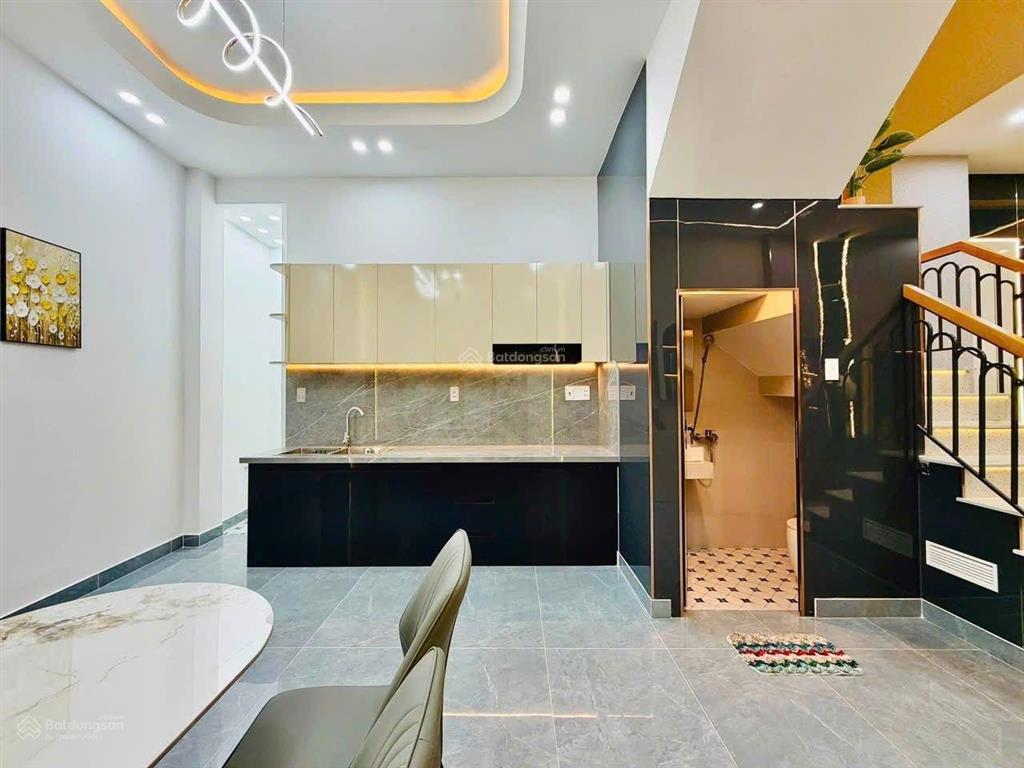Siêu phẩm gần trường chinh cộng hòa nhà ga t3 trệt 3 lầu 4pn và 2 st huỳnh văn nghệ  p15 tân bình
