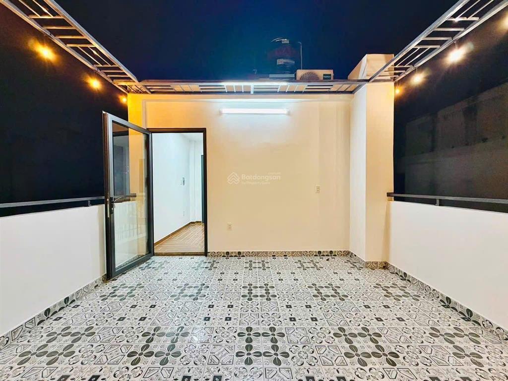 Siêu phẩm gần trường chinh cộng hòa nhà ga t3 trệt 3 lầu 4pn và 2 st huỳnh văn nghệ  p15 tân bình