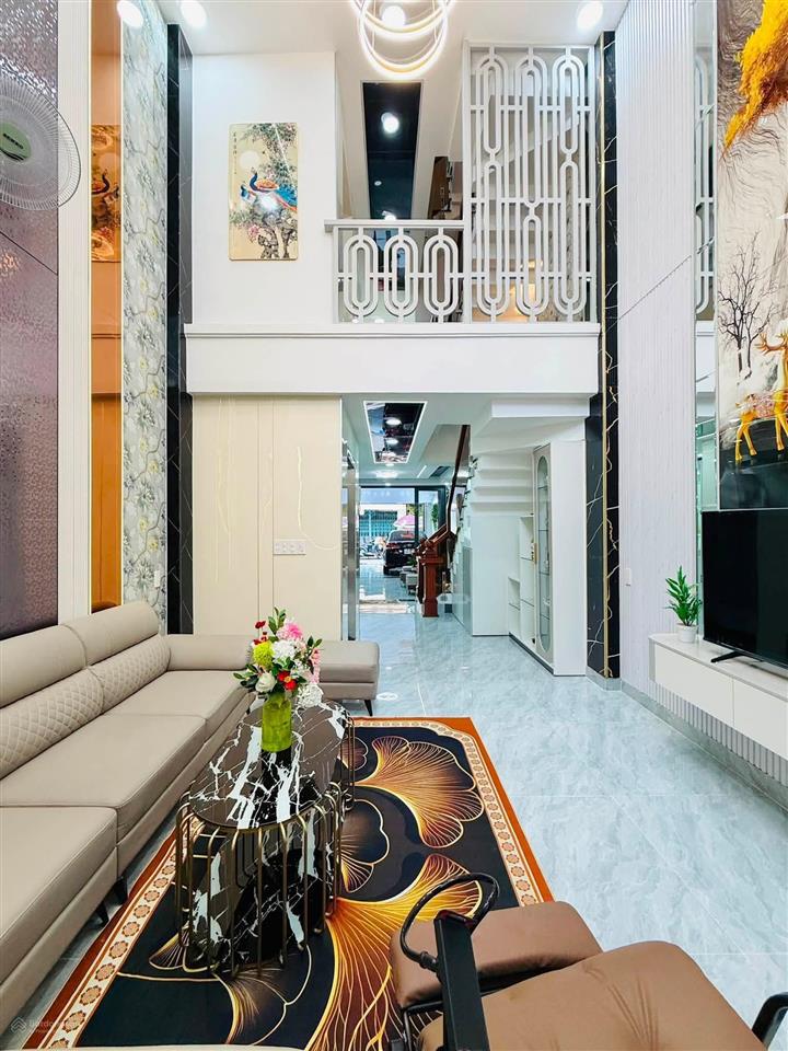 Vị trí siêu đẹp giá siêu rẻ cho chân dài thang máy một trục phan huy ích 4 x 20 trệt 5 lầu hẻm 10m