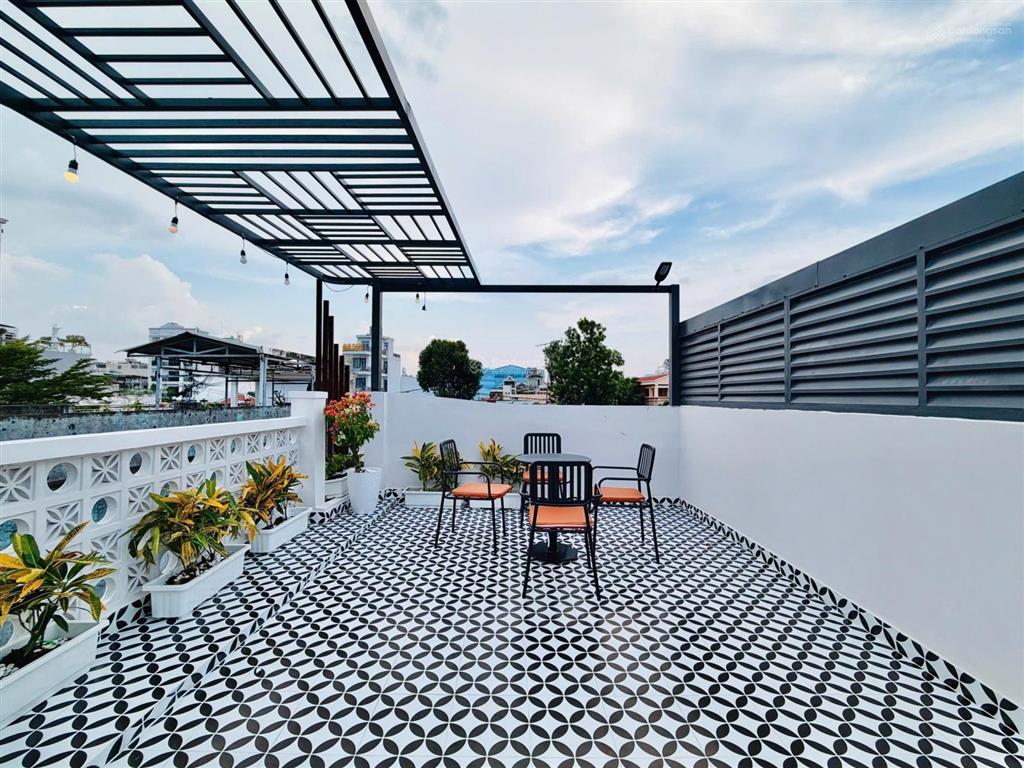 Siêu phẩm giá rẻ đường lê đức thọ, p13, gò vấp
 dt 5.6 x 10m sổ cn42m2 trệt 2 lầu có 3pn st