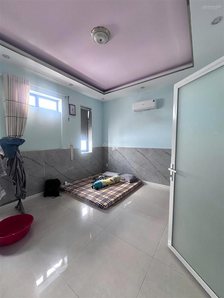 Tiền ít thịt nhiều nà nhà chính chủ đường nguyễn văn quá q12 hướng gần trường chinh cộng hòa