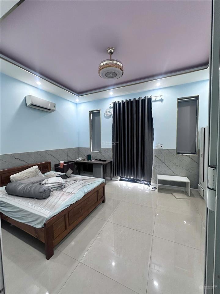 Tiền ít thịt nhiều nà nhà chính chủ đường nguyễn văn quá q12 hướng gần trường chinh cộng hòa