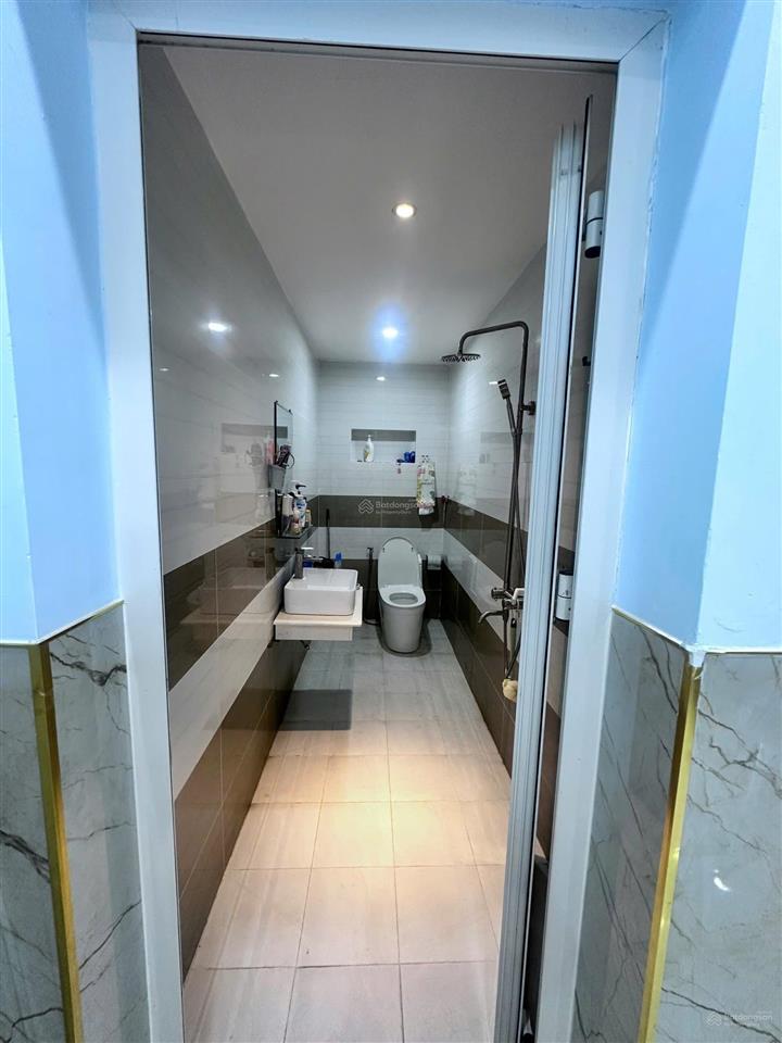 Tiền ít thịt nhiều nà nhà chính chủ đường nguyễn văn quá q12 hướng gần trường chinh cộng hòa