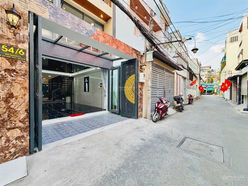 Siêu phẩm xây mới thiết kế có thang máy gần siêu thị emart2 ngang 4.2 x 18m trệt lửng 4 lầu xây mới
