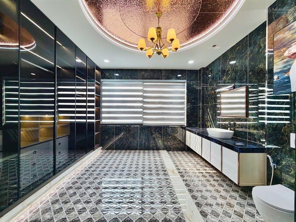 Siêu phẩm xây mới thiết kế có thang máy gần siêu thị emart2 ngang 4.2 x 18m trệt lửng 4 lầu xây mới