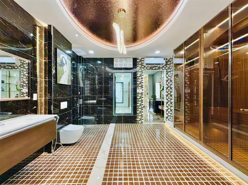 Siêu phẩm xây mới thiết kế có thang máy gần siêu thị emart2 ngang 4.2 x 18m trệt lửng 4 lầu xây mới