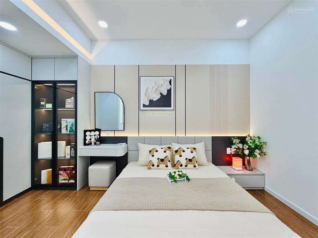 Quá đẹp, quá rẻ. dt 3.5x17. trệt lửng lầu. đường phạm văn chiêu  p.9 gò vấp. giá 6.5 tỷ còn tl