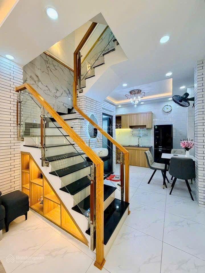 Quá rẻ cho siêu phẩm 2 tầng lầu có 3pn. sân thượng gần siêu thị emart đường phan huy ích f12 gò vấp