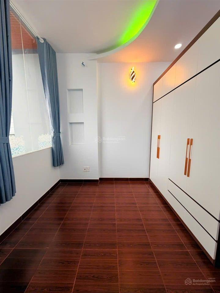 Giảm mạnh 1 tỷ cần bán gấp chỉ còn 5 tỷ đường quang trung p10 gò vấp  dt 3,6 x 10m trệt 3 lầu 5pn