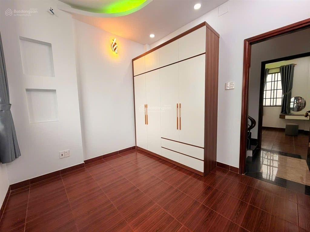 Giảm mạnh 1 tỷ cần bán gấp chỉ còn 5 tỷ đường quang trung p10 gò vấp  dt 3,6 x 10m trệt 3 lầu 5pn
