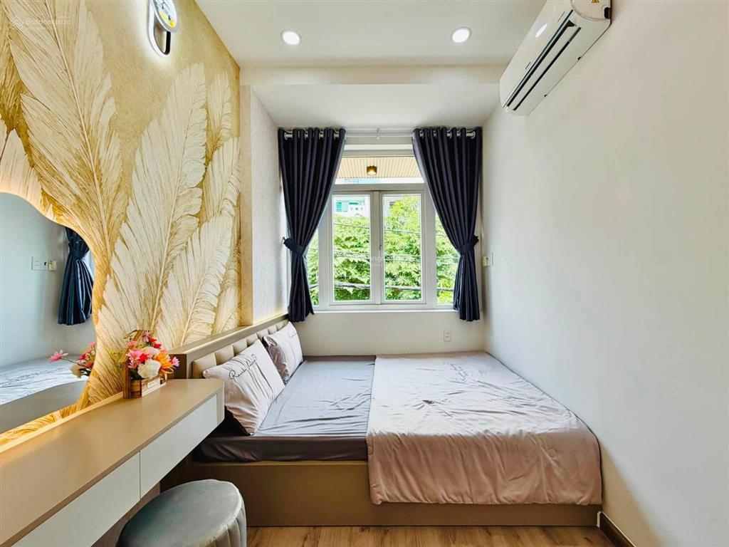 Căn mặt tiền đường số vừa ở vừa buôn bán gần công viên làng hoa có 3pn bề ngang gần 5m p11 gò vấp