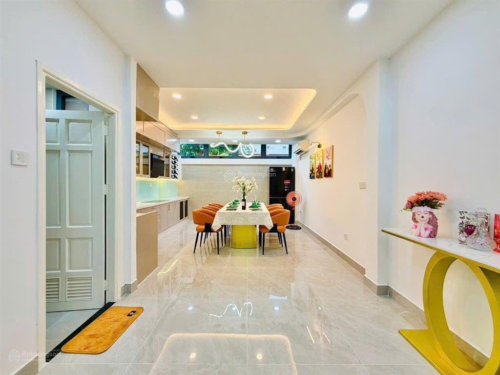 Giảm mạnh 1 tỷ nhà phố diện tích siêu khủng khu đồng bộ hẻm thông xe tải 4,5x17 trệt lửng 3 lầu