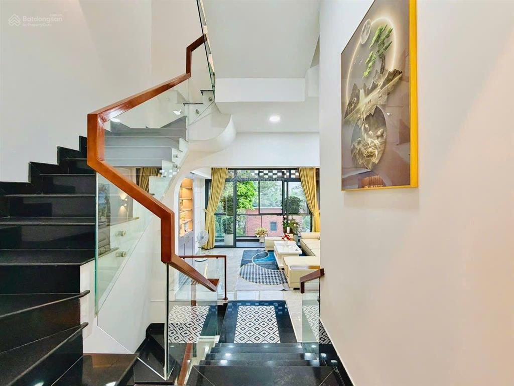 Giảm mạnh 1 tỷ nhà phố diện tích siêu khủng khu đồng bộ hẻm thông xe tải 4,5x17 trệt lửng 3 lầu