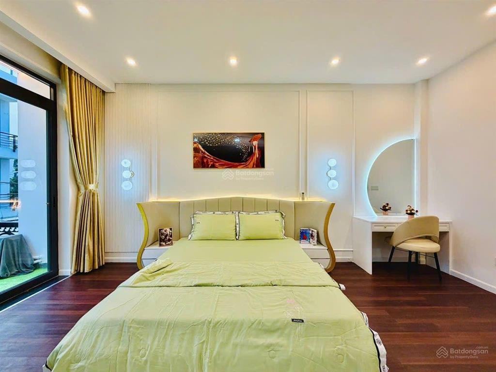 Giảm mạnh 1 tỷ nhà phố diện tích siêu khủng khu đồng bộ hẻm thông xe tải 4,5x17 trệt lửng 3 lầu