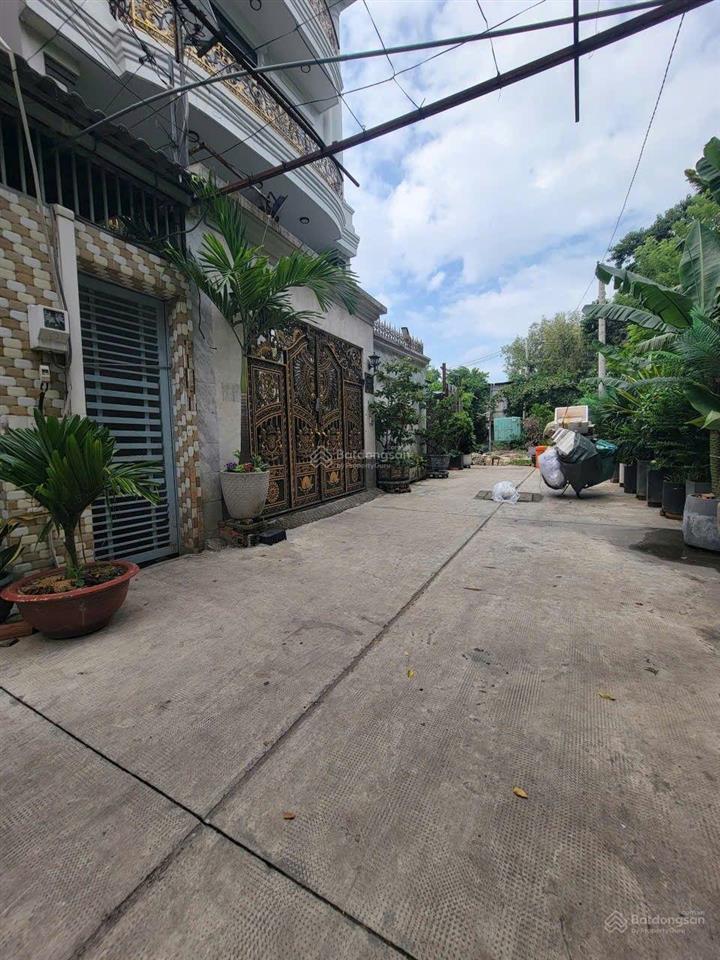 Giảm mạnh gần 2tỷ đường nguyễn văn quá q12 nhà 5x23m nhà 3lầu giá 7.8tỷ giảm còn 6tỷ chốt