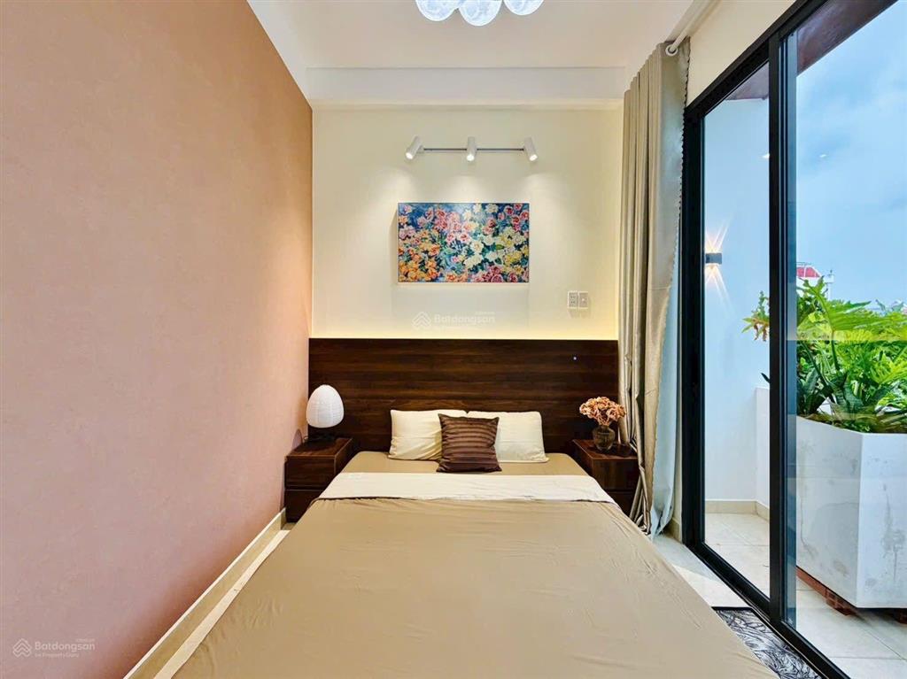 Căn siêu phẩm có 2 mặt tiền có tới 7 pn, trệt 3 lầu, hẻm xe hơi tới nhà, quang trung  p.12 gò vấp