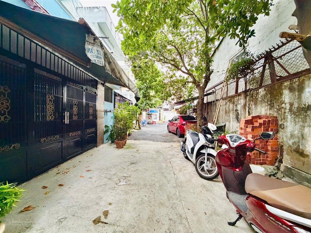 Căn siêu phẩm có 2 mặt tiền có tới 7 pn, trệt 3 lầu, hẻm xe hơi tới nhà, quang trung  p.12 gò vấp