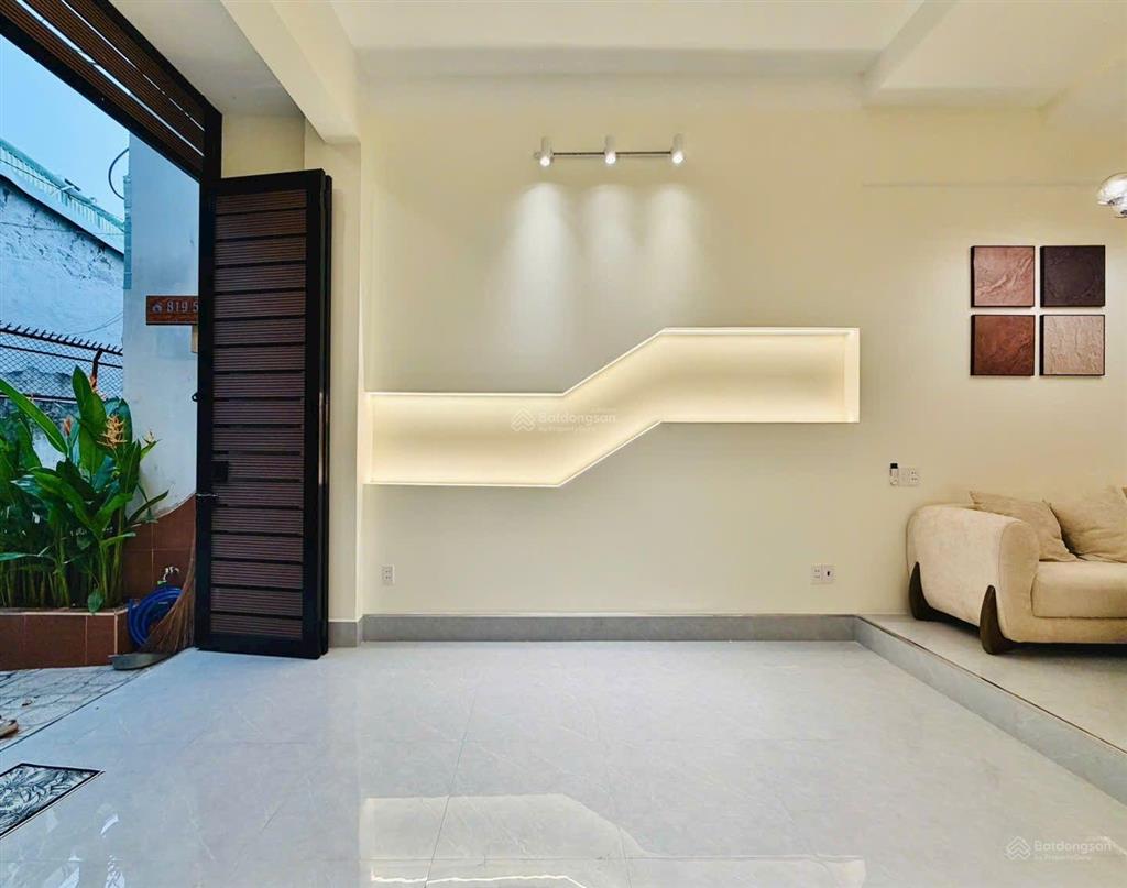 Căn siêu phẩm có 2 mặt tiền có tới 7 pn, trệt 3 lầu, hẻm xe hơi tới nhà, quang trung  p.12 gò vấp