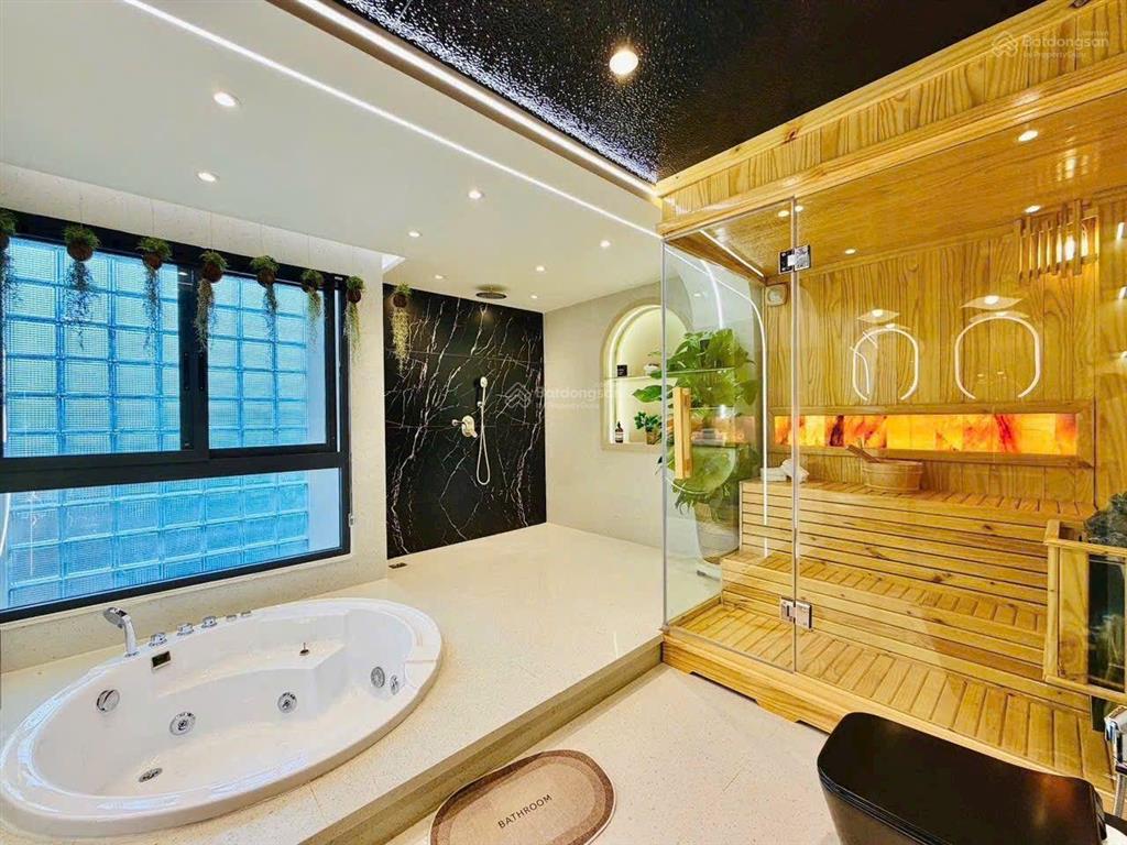 Nhà phố thiết kế hiện đại có thang máy 1 xẹt bờ kè kênh tham lương xây mới lửng 4 lầu hẻm thông 6m