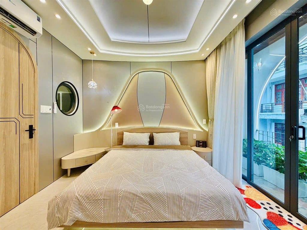 Nhà phố thiết kế hiện đại có thang máy 1 xẹt bờ kè kênh tham lương xây mới lửng 4 lầu hẻm thông 6m