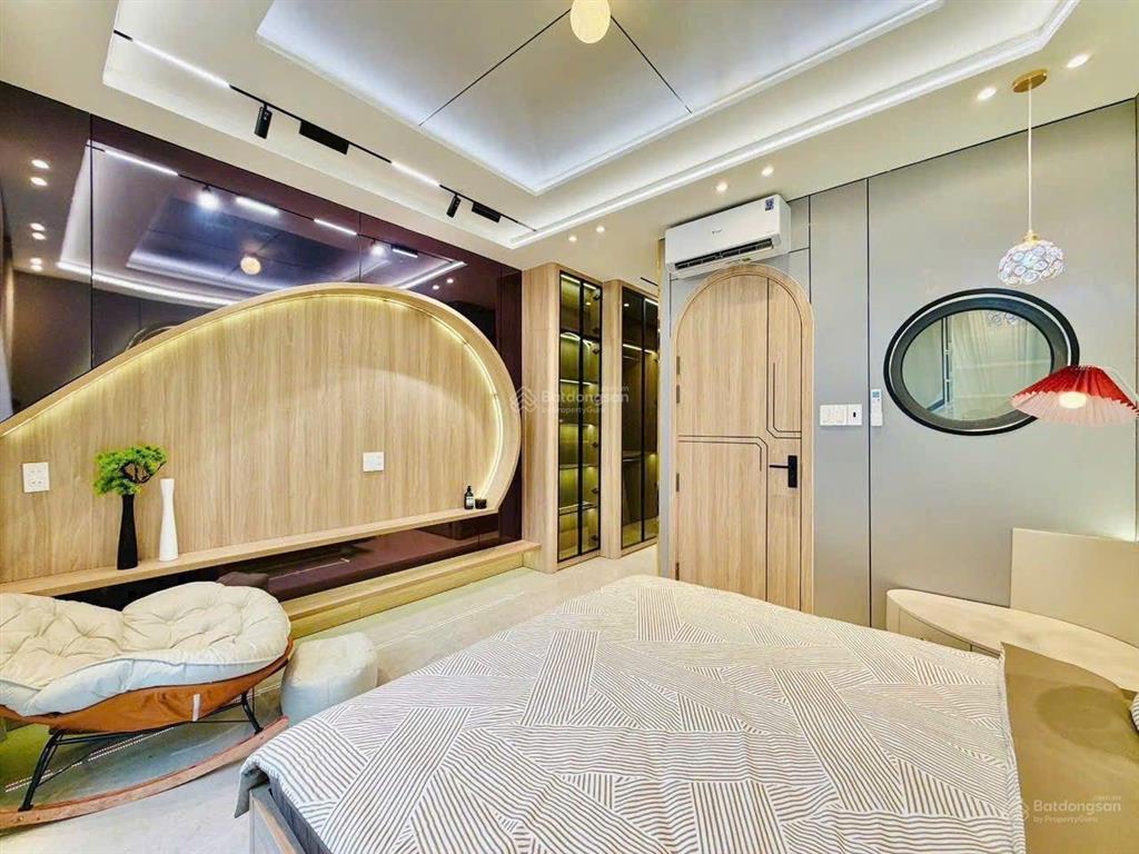 Nhà phố thiết kế hiện đại có thang máy 1 xẹt bờ kè kênh tham lương xây mới lửng 4 lầu hẻm thông 6m
