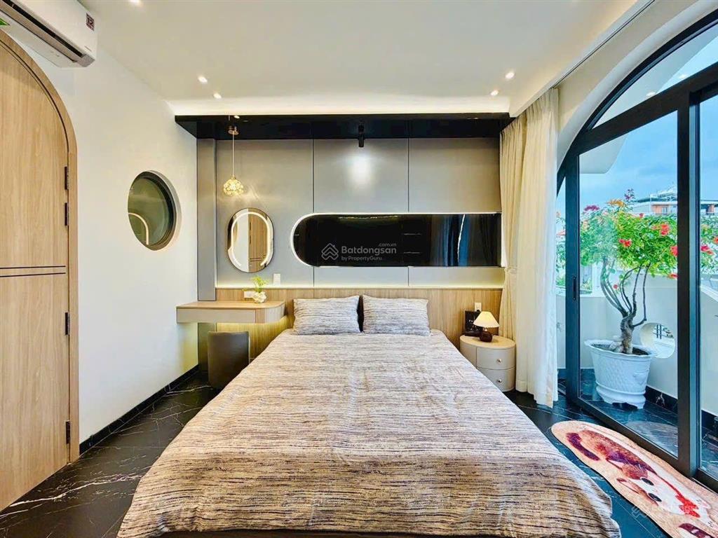 Nhà phố thiết kế hiện đại có thang máy 1 xẹt bờ kè kênh tham lương xây mới lửng 4 lầu hẻm thông 6m