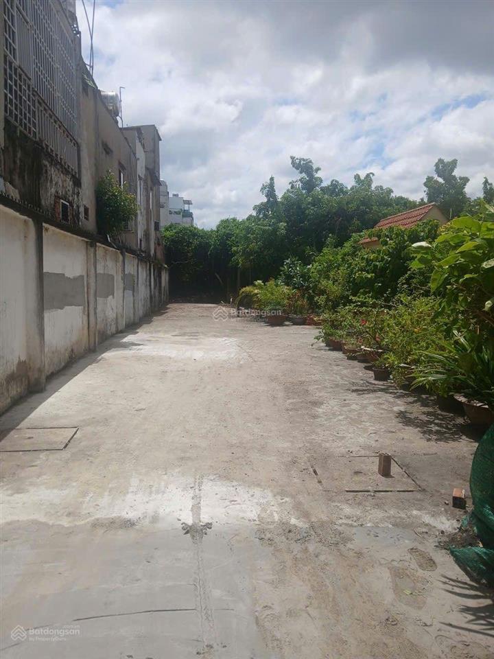 Lô đất full thổ cư diện tích 4m x 22m thuộc 1 trục 1 rẽ hẻm xe hơi đường nguyễn văn quá q12