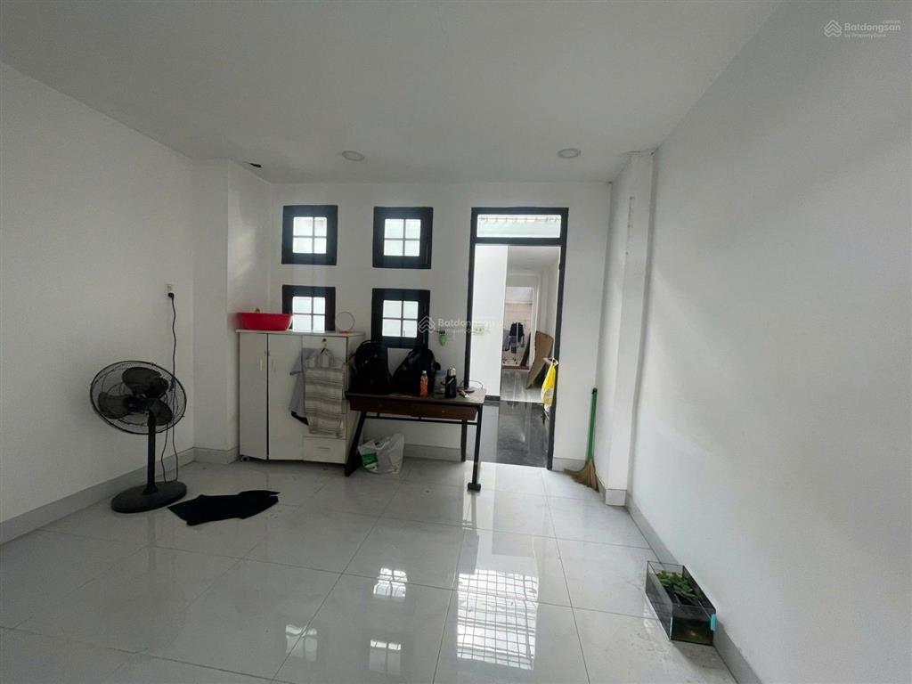 Nhà phố mặt tiền hẻm lớn nguyễn văn quá q12  dt  5x25 nhà 3 tấm, 7 phòng ngủ, đang cho thuê