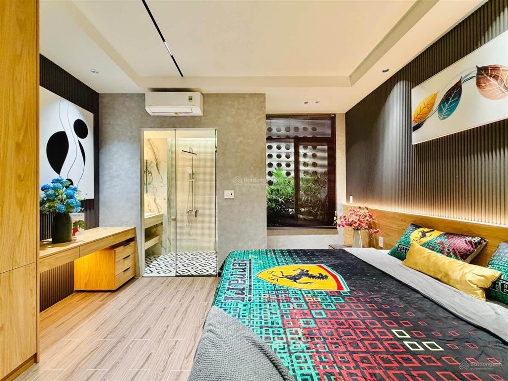 Siêu phẩm xây mới có thang máy, xe hơi ngủ trong nhà gần emart  trường chinh cộng hòa nhà ga t3
