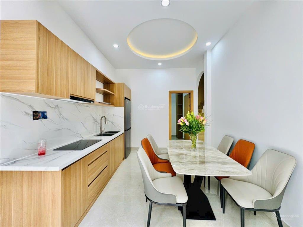Nhà đẹp mặt tiền buôn bán kinh doanh đa ngành nghề đường bùi quang là p12 gò vấp 4x20 nở hậu 7.6m