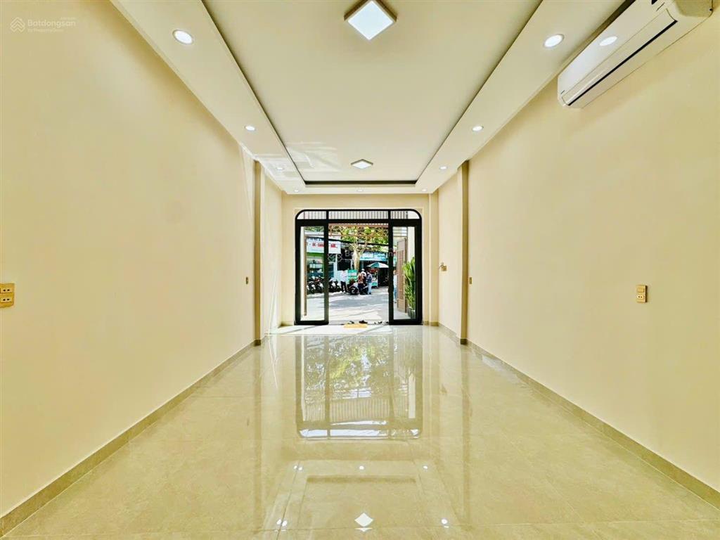 Nhà đẹp mặt tiền buôn bán kinh doanh đa ngành nghề đường bùi quang là p12 gò vấp 4x20 nở hậu 7.6m