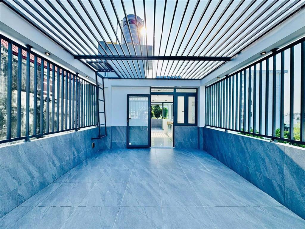 Quang trung p11 gò vấp  diện tích 4m x 20m
 kết cấu 1 trệt lửng 4 lầu
 sát siêu thị bv. ca